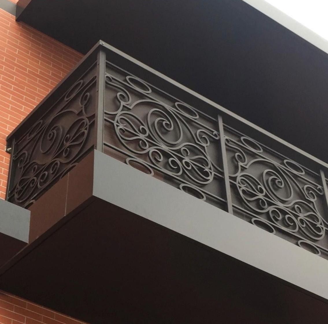 Parmak Ballkoni Ornamental